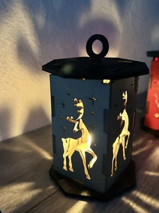 Weihnachten - Holz Laser Cut Ornament - Windlicht - Rentier mit Teelicht - Handarbeit - Bild 1 von 5