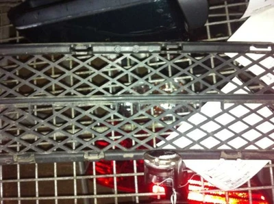 Rejilla central inferior BMW 535i 08-10 Foto 1 de 4