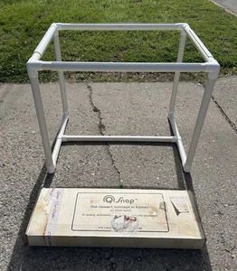 Q Snap Floor Model Quilting Frame 31 1/2” Table Height - Picture 1 of 8