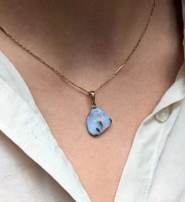 Кулон из натурального австралийского валуна опала 18 карат золото радужное конфетти розовый синий - Изображение 1 из 4