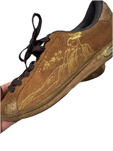 Baby Phat Damen 7 Turnschuhe Braun Wildleder Gold Bestickt Fee Y2K Schuhe - Bild 1 von 7