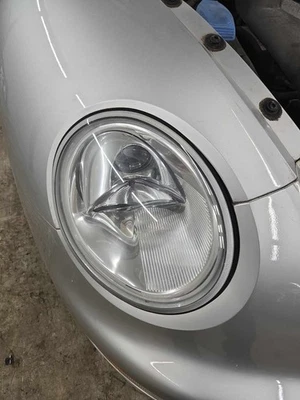 Used Right Headlight Assembly fits: 2001 Volkswagen Beetle Right Grade A - Image 1 of 4