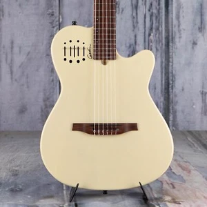 Godin Multiac Mundial Nylon Acoustic/Electric, Ozark Cream - Picture 1 of 8