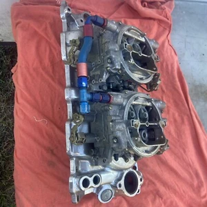 SBC Chevy Dual Edelbrock Carbs & Aluminum Intake - Foto 1 di 8