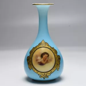 Antike französische blaue Opalglas Portrait Vase mit Engel - Bild 1 von 6