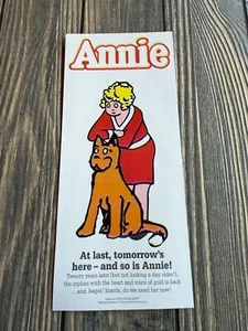 Vintage Annie 20th Anniversary Broadway Playbill con Nell Carter come Miss H - Foto 1 di 3
