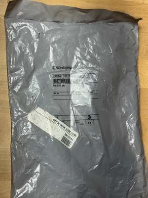 SCHMERSAL Safety Sensor 101112628 / BNS 33-11Z-2063 - Image 1 of 3