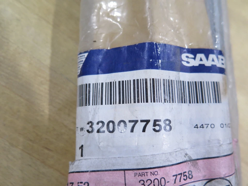 Retenedor central de impermeabilización Saab 9-2X 2005-2006 OEM 32007758 (3C1-3) Foto 1 de 1