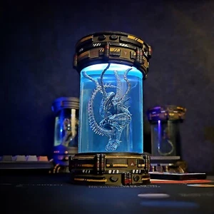 Alien custom night lamp, alien figures, monster epoxy resin, resin art lamp - Picture 1 of 11