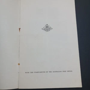AUSTRALIAN BOOKLET POST OFFICE COMPLIMENTS 1963 - Picture 1 of 8