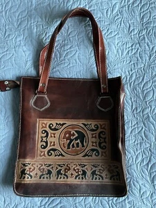 Tan Brown Leather Tote handbag - 33 X 35 X 8cm - Picture 1 of 6