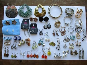 VINTAGE MODERN EARRINGS JEWELRY COLLECTION LOT HOOP DANGLE CLIP ON RHINESTONE - Picture 1 of 24