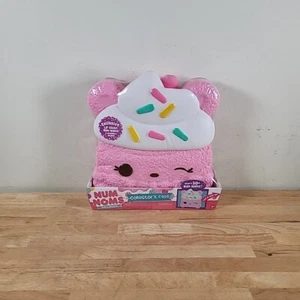 Num Noms Sammelkoffer Cupcake Aufbewahrung nicht mehr produziert fasst 50+ Num Noms. Neu Versiegelt - Bild 1 von 6