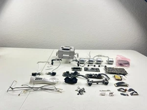 OEM verschiedene DJI Phantom 4 Pro WM331A Teile Posten - kleinere Kratzer - gebraucht - Bild 1 von 12