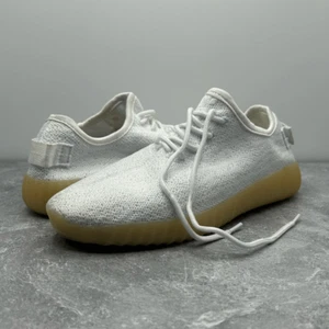 Forever Womens White Low Top LED Sneaker Shoes Size 7.5 Lace Up Rechargeable - Picture 1 of 14