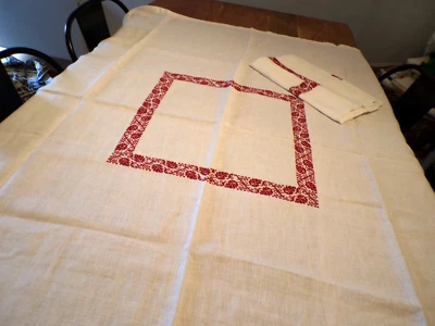 Nappe + Piece de lin broderies rouges - Photo 1/4