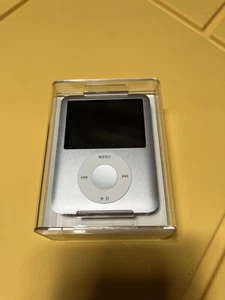 SEALED Brand New Apple iPod Nano 3rd Gen Silver 4GB COLLECTORS ITEM - Picture 1 of 6