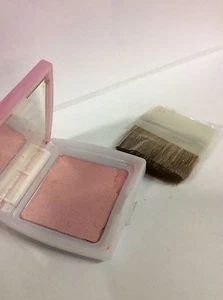 IMPERFECT - SEE DETAILS L'Oreal Blush Delice Sheer powder blush Strawberry Tart - Picture 1 of 5