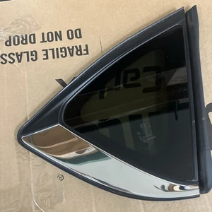 2017-2025 Mazda CX-5 Quarter Glass (Passenger Side) - Bild 1 von 4