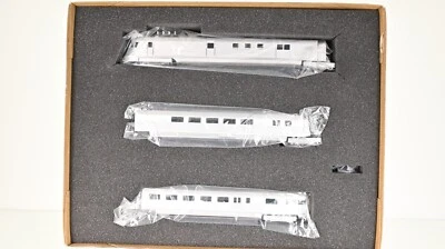 Con-Cor Pioneer Zephyr 3 Car set Undecorated DCC w/Sound HO scale - Image 1 of 4