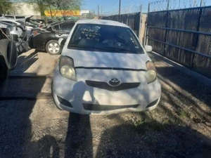 Fuse Box Engine Fits 06-11 YARIS 186808 - Picture 1 of 12