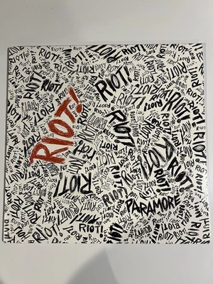 Paramore Riot Vinyl Record Navy Blue Variant Limited Edition Foto 1 de 4
