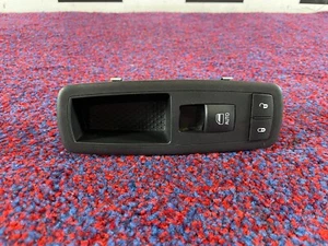 INTERRUPTOR VENTANA PUERTA DELANTERA DERECHA JEEP GRAND CHEROKEE TRACKHAWK 6,2 L 16-21 OEM - Imagen 1 de 3