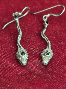 Funky conjunto de pendientes de serpiente de plata de ley con piedras de ónix - Imagen 1 de 14
