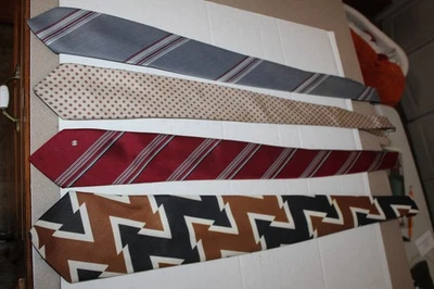 4 lindas gravatas masculinas por menos do que o preço de uma - Imagem 1 de 4