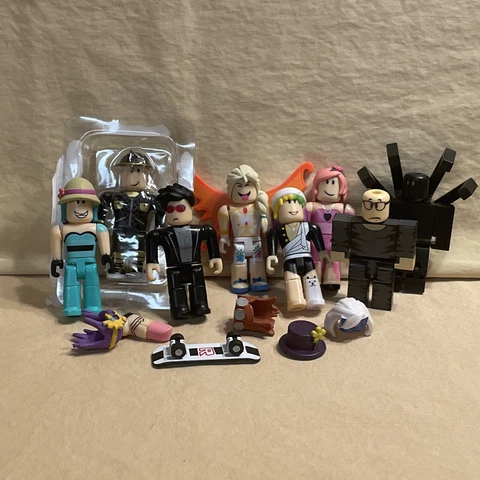 Roblox Action Figure Lot Of 3 Figurines & Misc Accessories- Spider Girl Hat Cover