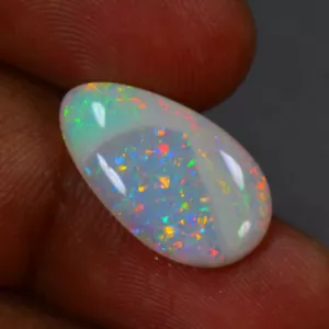 5,10 Karat beeindruckender mehrfarbiger Blitzableiter australischer einfarbiger Kristallopal - Bild 1 von 3