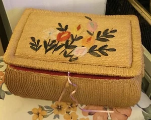 Vintage Sewing Basket and Contents - Picture 1 of 5