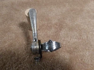 Raro De Colección - Nuevo De Lote Antiguo - Campagnolo # 1013 - Control Derraileur Delantero Solo Lado Izquierdo - Imagen 1 de 3