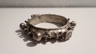 Ancien Bracelet à charnière Tribu Nomade Mauresque ou Berbère - MIZAM - Photo 1/4