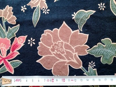 Vintage remnant of FLORAL Liberty of London VARUNA WOOL fabric approx 60 x 16 cm - Image 1 of 3