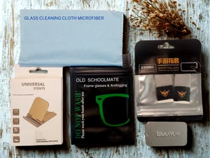 MOBILE GAMING KIT - Stand, Finger Sleeves, Glass Cloth & More - Picture 1 of 5