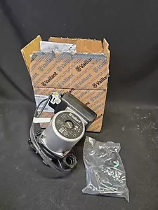 Vaillant Pumpe 8000011227 VC 104/4-7 A VC 194/4-5 VC 194/4-5 R1 VCW 194/4-5 VCW - Bild 1 von 2