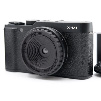 Fujifilm X-M1 Black GIZMON Wtulens 17mm F/16 [ Near Mint ]  X Series 16.3MP - Image 1 of 4