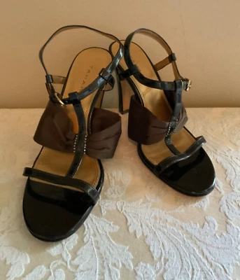Tahari 7.5 Beautiful brown patent leather sandals with fabric band & rhinestones - Image 1 of 4