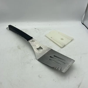 Espátula Turner Pampered Chef Bar-B-Boss barbacoa parrilla multiherramienta 17" con cubierta - Imagen 1 de 7