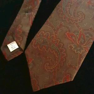 John Weitz Necktie Brown Red Green Paisley Tie Silk USA 59 x 3.5 - Picture 1 of 4