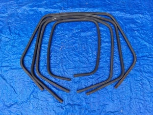 4 pieces of rubber window trim from Chevrolet Van for pop out windows - Bild 1 von 18