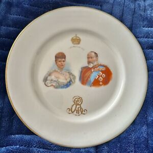 Royal Doulton PLATE celebrating the of EDWARD VII and Queen Alexandra 1902