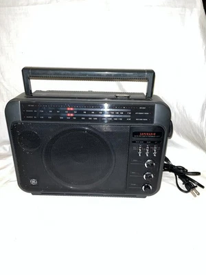 Modelo GE SUPERADIO 7-2887A negro vintage AM/FM FUNCIONA Foto 1 de 4