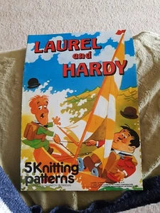 Laurel & Hardy Knitting Pattern Gary Kennedy Sweater 5 Designs 24-44" 1988 - Picture 1 of 4