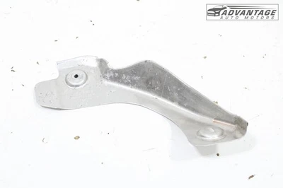 2017-2018 奥迪 Q3 QUATTRO 2.0L 燃油软管保护护罩板 5N1611732 原始设备制造商 — 第 1/4 张图片