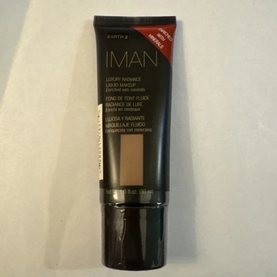 IMAN Luxury Radiance Liquid Makeup Shade EARTH 2.  1 fl oz / 30 mL ~ Sealed - Image 1 of 2