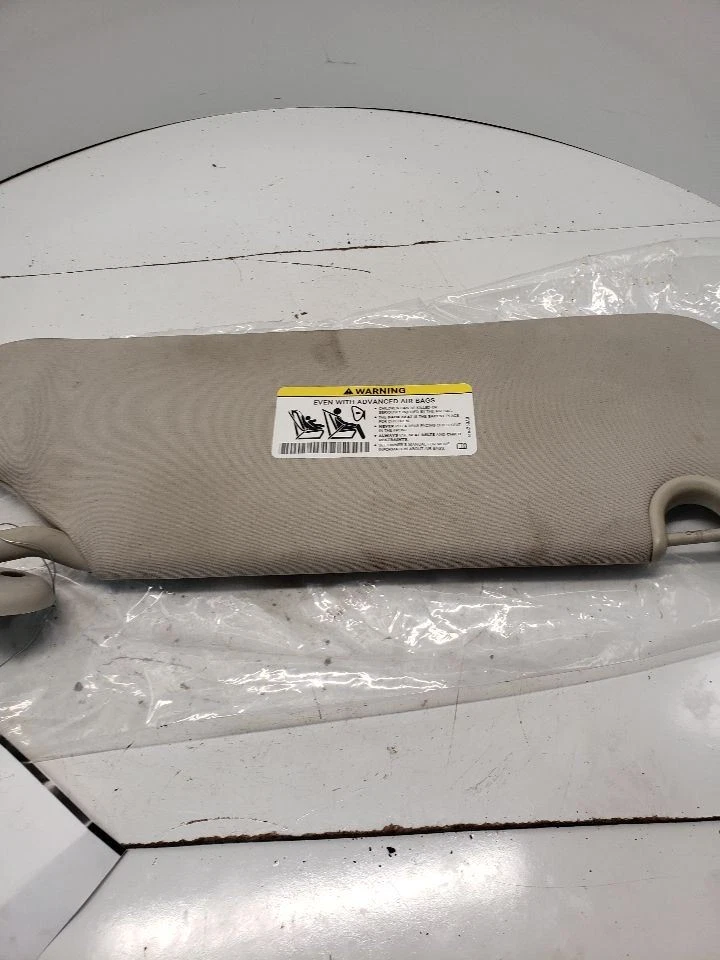 Driver Sun Visor With Illumination Fits 11-20 CARAVAN 1369596 - Image 1 of 4