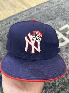 size 7 3/8 blue and red yankees fitted hat - Picture 1 of 3
