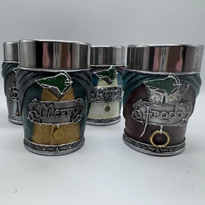 Juego de 4 vasos de chupito coleccionables oficiales de El Señor de los Anillos Hobbit en caja de regalo - Imagen 1 de 21